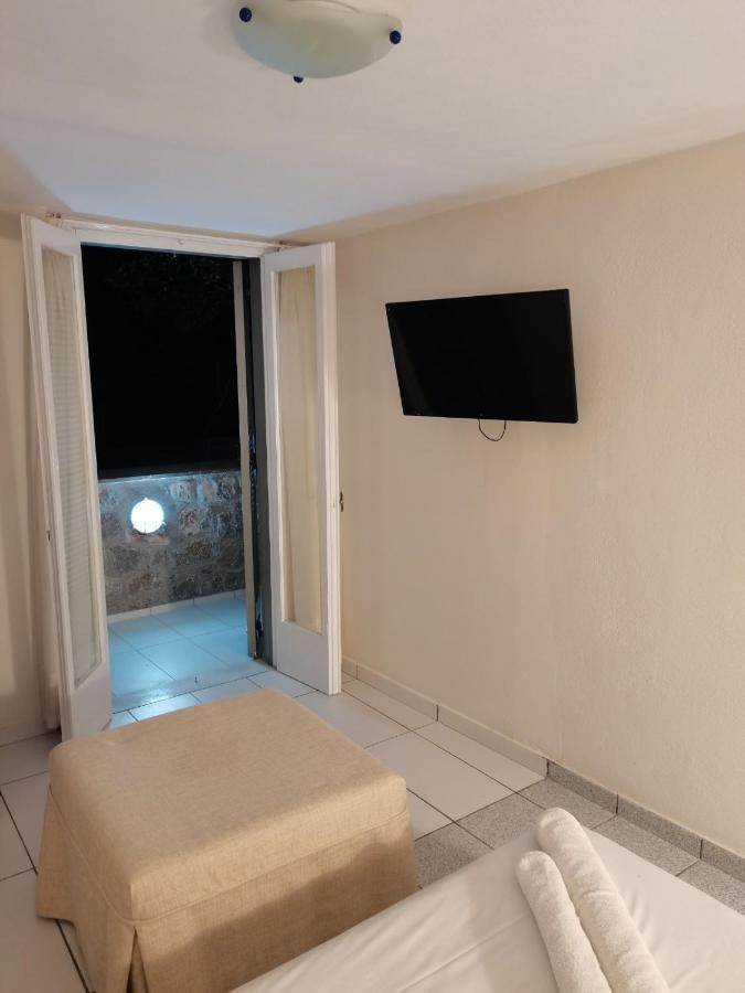 Sea Waves Apartments Nea Epidavros Exterior foto