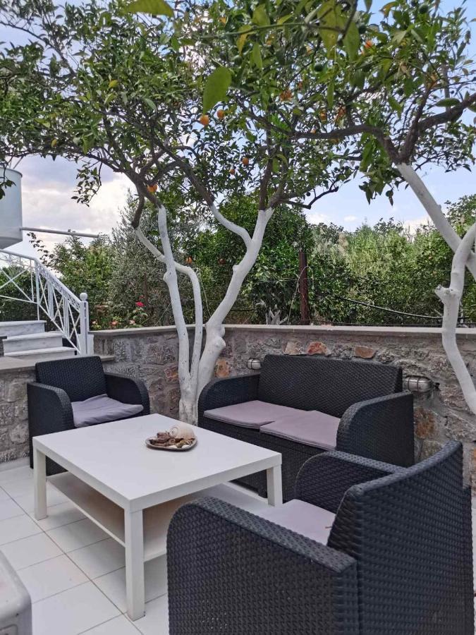 Sea Waves Apartments Nea Epidavros Exterior foto