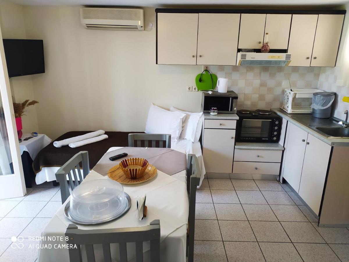 Sea Waves Apartments Nea Epidavros Exterior foto