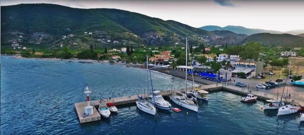 Sea Waves Apartments Nea Epidavros Exterior foto